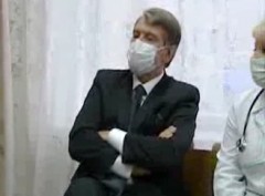 Jusjtjenko inspekterar sjukhus i Kiev