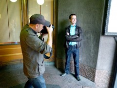 Jevgenij fotograferas för intervjun